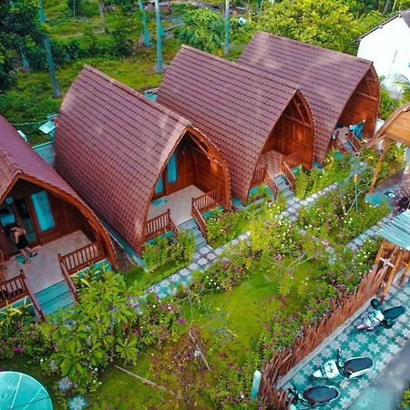 The Peace Arta Bungalow Batununggul Buitenkant foto
